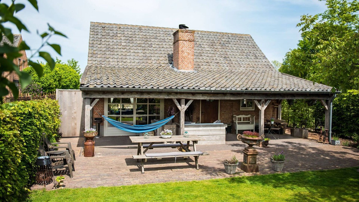 Lage Mierde House | Beautiful Holiday Home In Lage Mierde near Forest