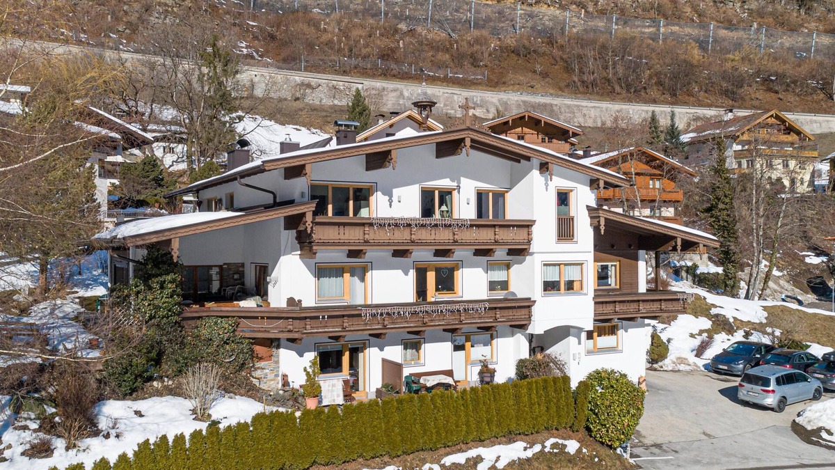 Finkenberg House | Beautiful holiday home close to the ski resort