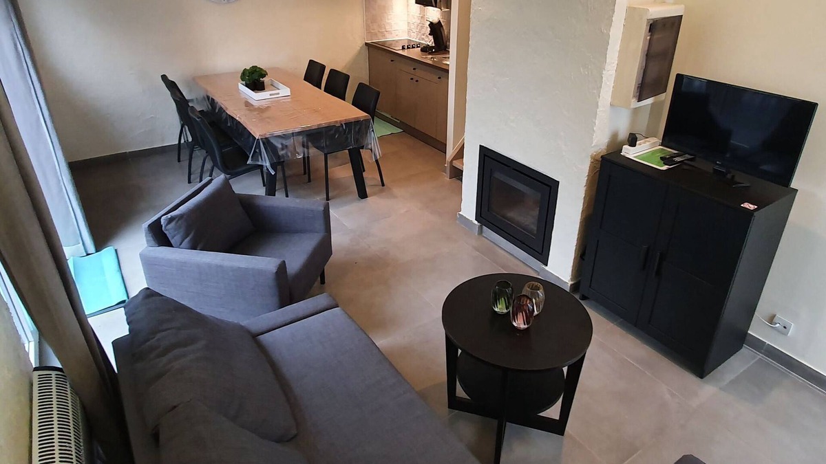 Virton House | Beautiful holiday home in Virton with terrace