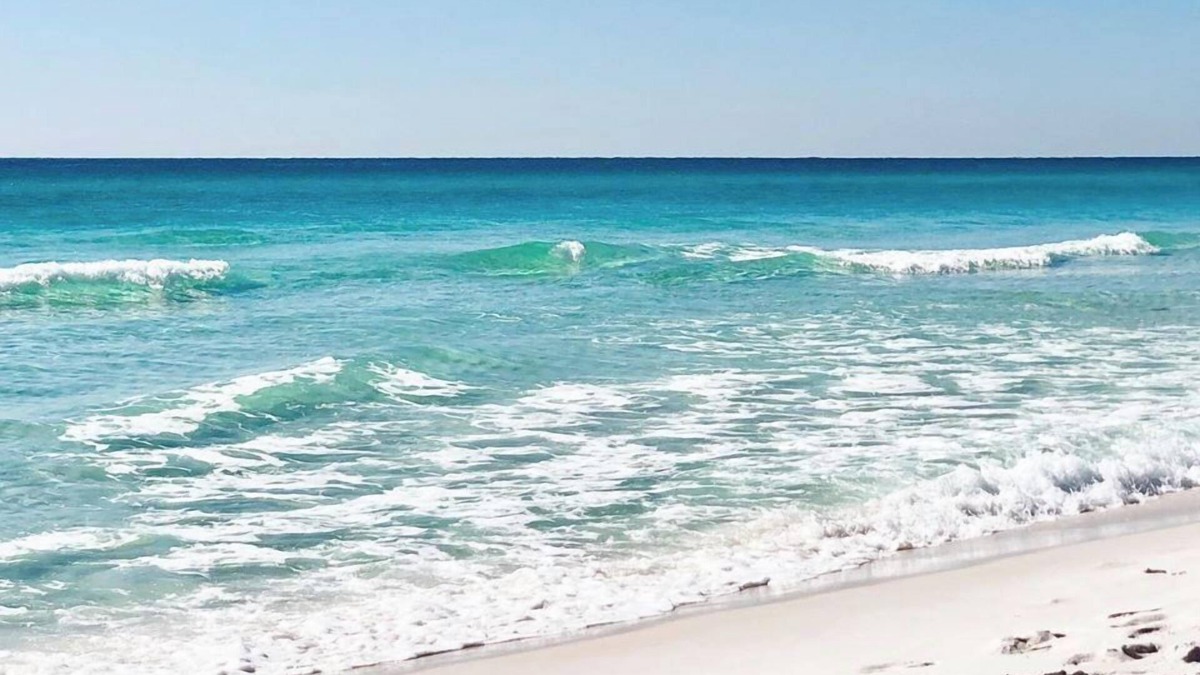Riviera Beach House | Beautiful Home 1/4 mile to beach access 91 in PCB!