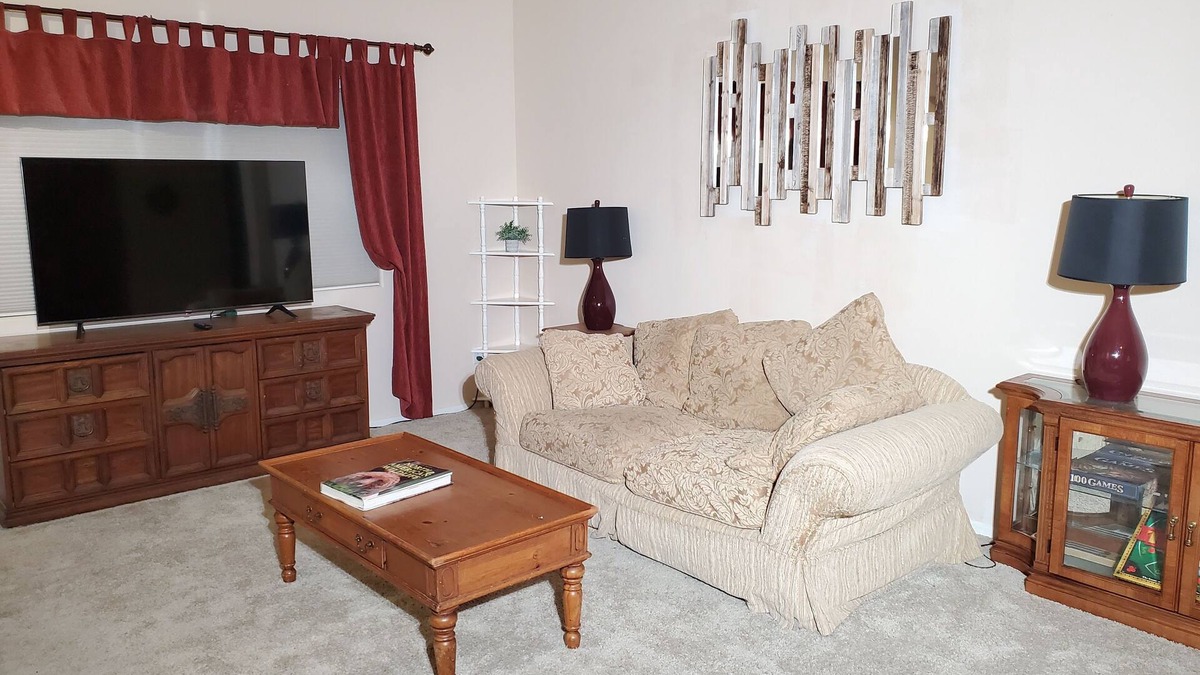 San Jacinto House | Beautiful home 5 min from Saboba Casino and Golf Course