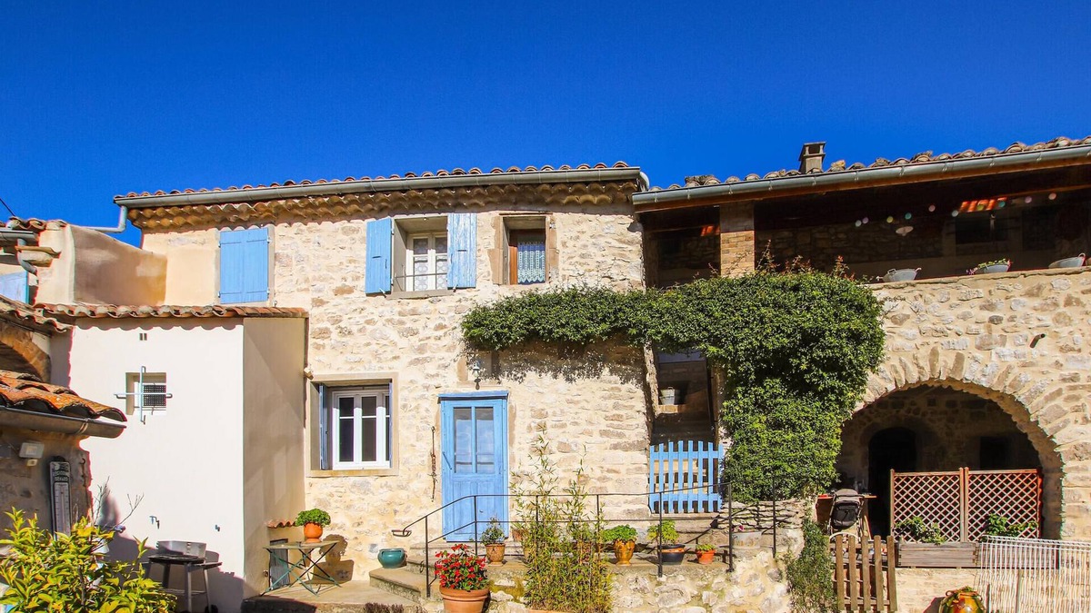 Salles-sous-Bois House | Beautiful home in Salles sous Bois