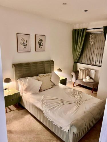 Barnt Green Apartment | Beautiful, home from home, one bed stay