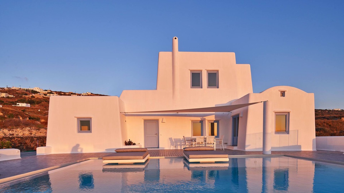 Kamari Villa | Beautiful Home in Santorini with Private Pool and Sea View