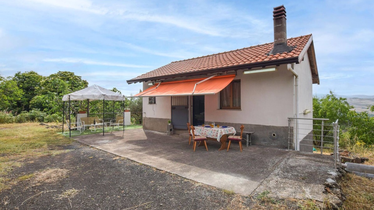 Bronte House | Beautiful home in Bronte with WiFi
