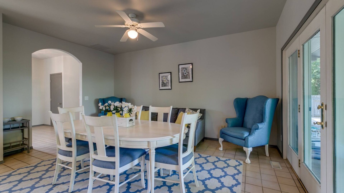 Eagle House | Beautiful home in downtown Eagle. Best location in Eagle!