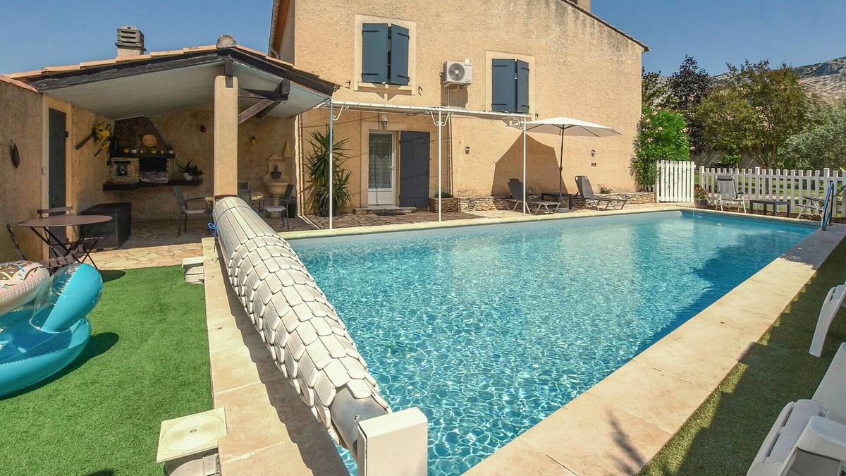 Taillades House | Beautiful home in Les Taillades