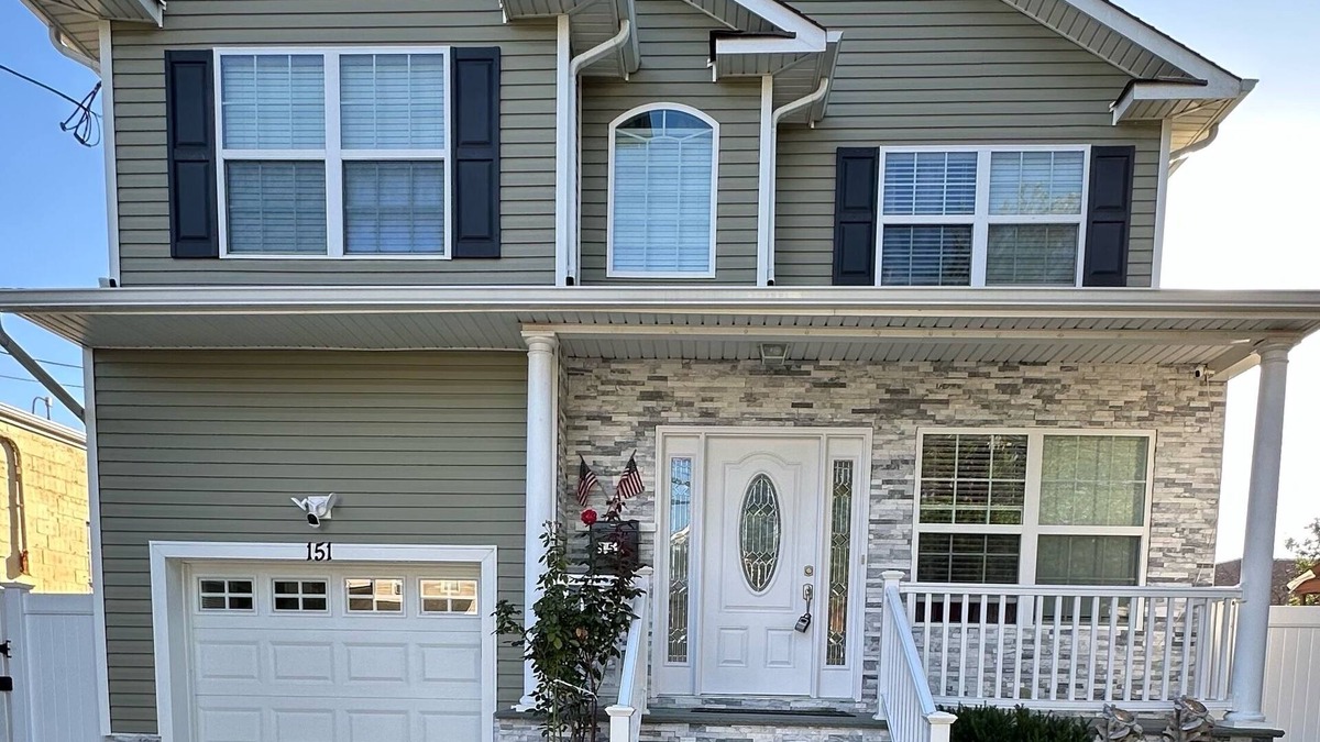Freeport House | Beautiful Home in Freeport New York 11520.