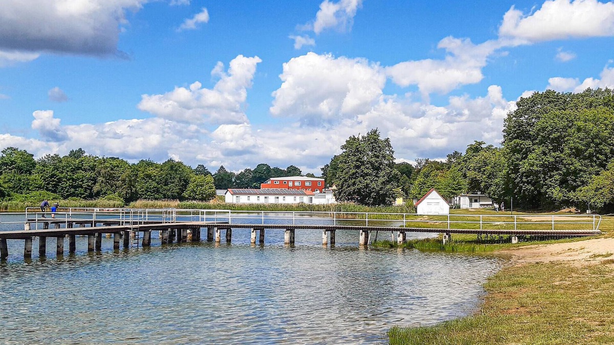 Gutzkow House | Beautiful home in Gützkow with kitchen