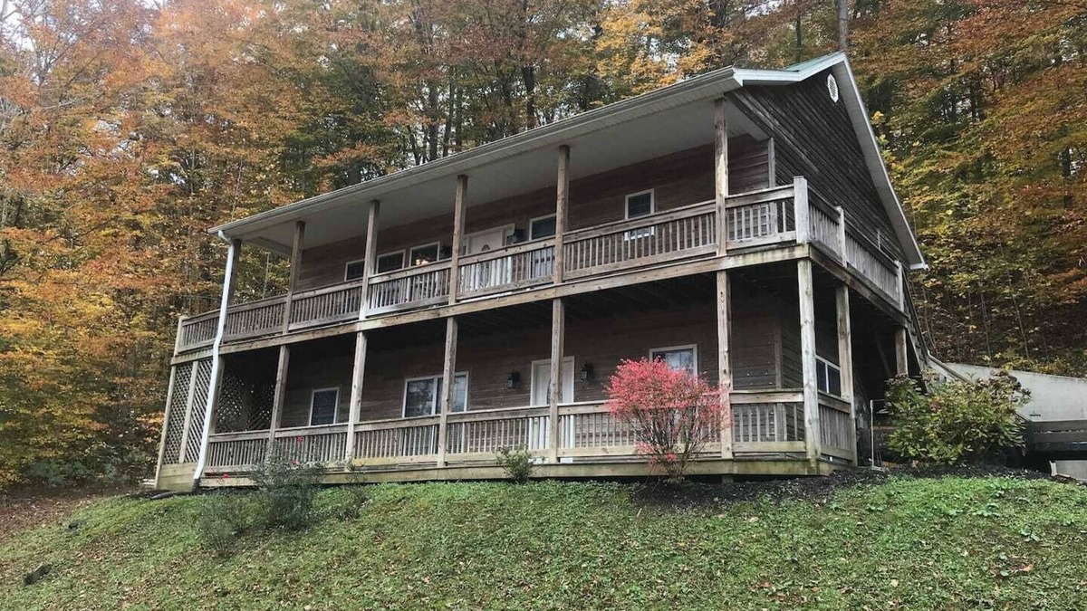 Sloans Valley House | Beautiful home in Lake Cumberland Resort