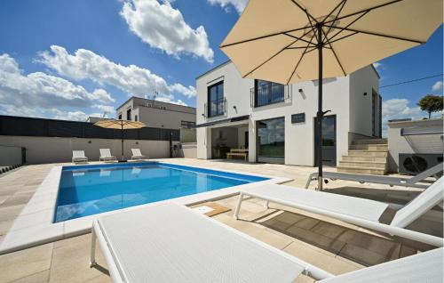 Veliko Trojstvo House | Beautiful Home In Maglenca With Sauna