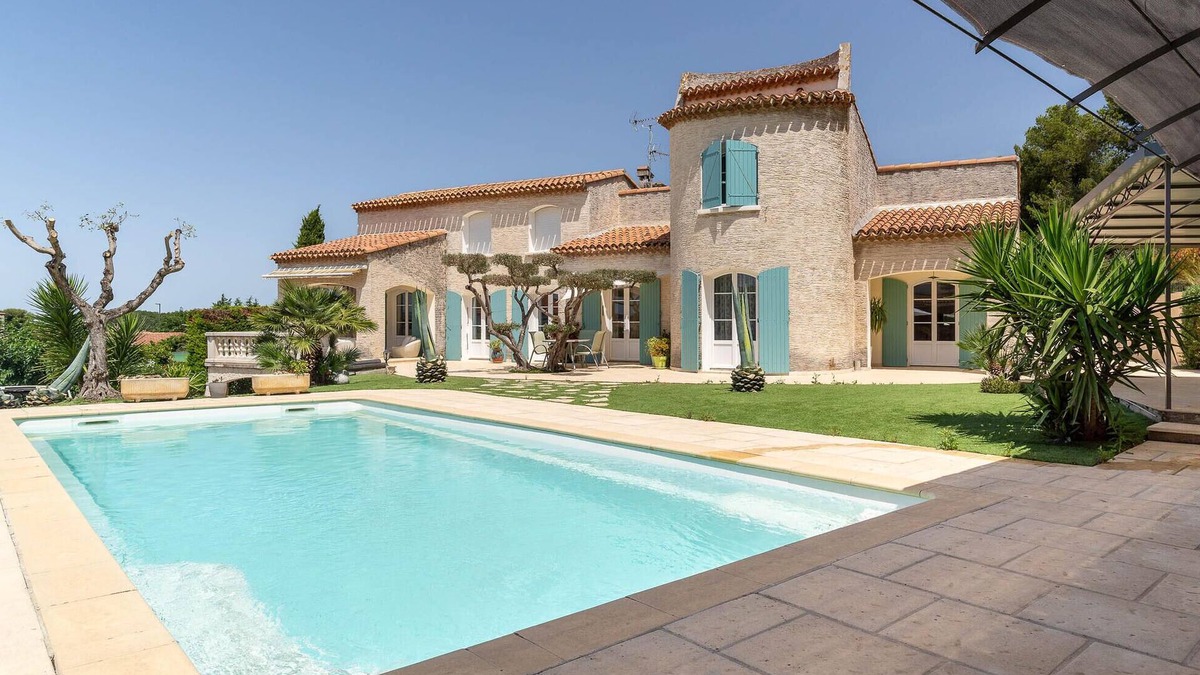 Marignane House | Beautiful home in Marignane with WiFi