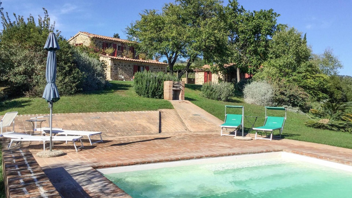 Magliano in Toscana House | Beautiful home in Pereta with kitchen