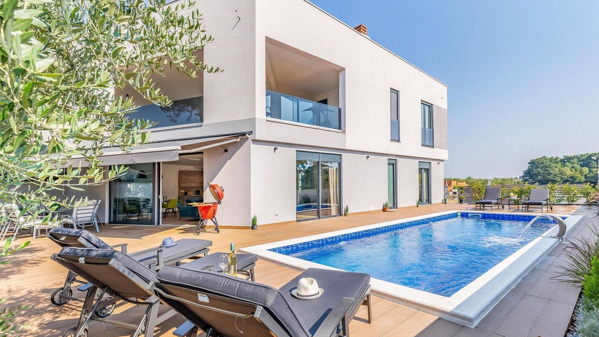 Cervar House | Beautiful home in Porec with kitchen