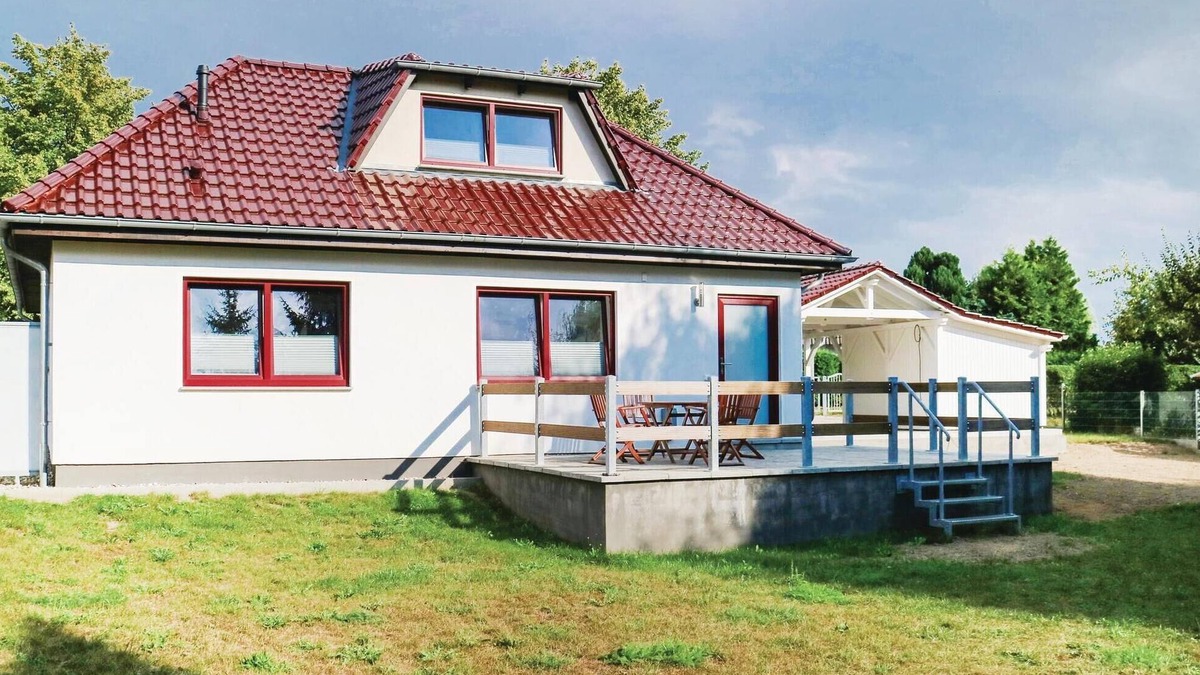 Rukieten House | Beautiful home in Rukieten with WiFi