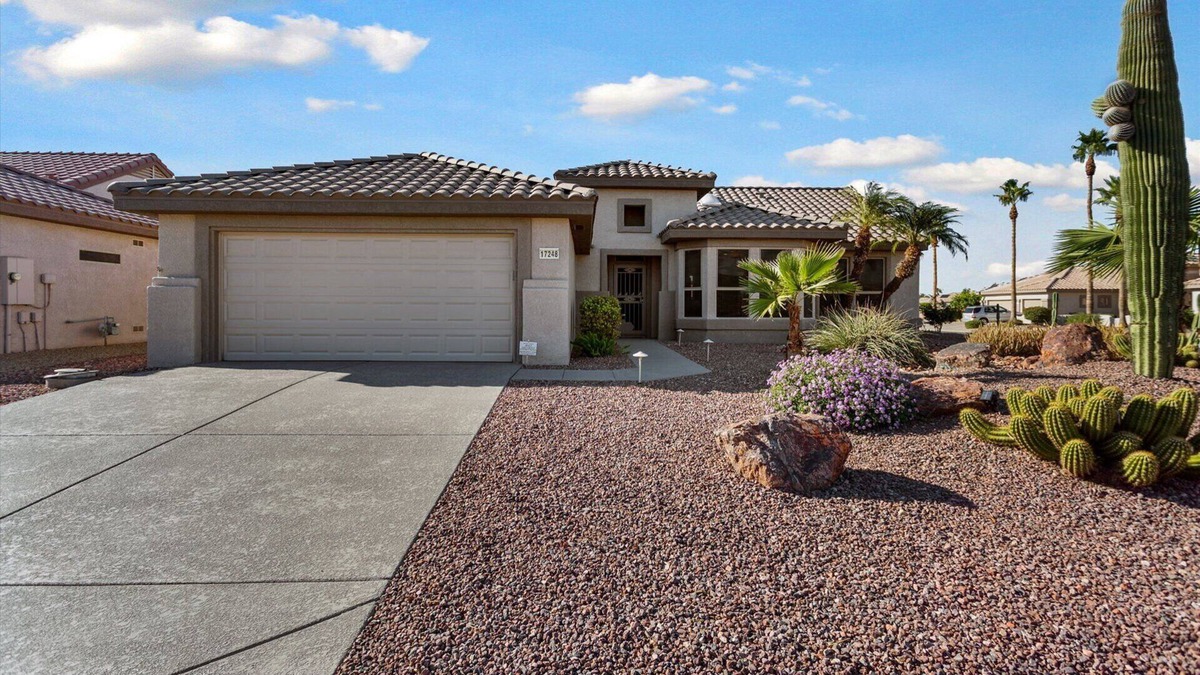 Surprise House | BEAUTIFUL HOME IN THE GRAND WITH POOL HEATED POOL AND GOLF COURSE VIEWS!