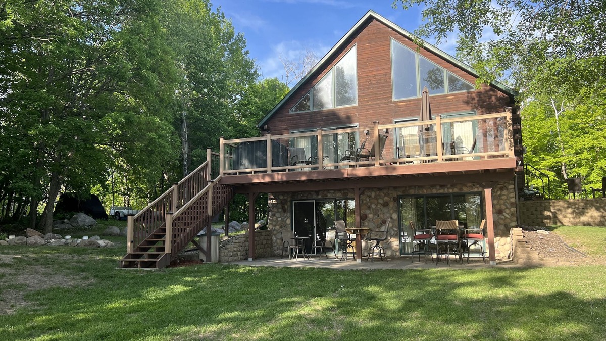 Detroit Lakes Cabin | Beautiful home on large secluded lot. Perfect for your family vacations!