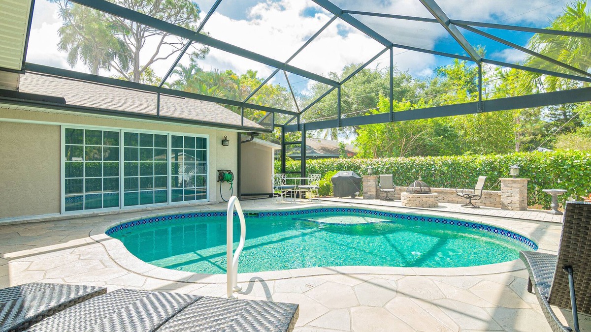 Bonita Springs House | Beautiful home with Private Pool- minutes from the beach and Naples Shopping