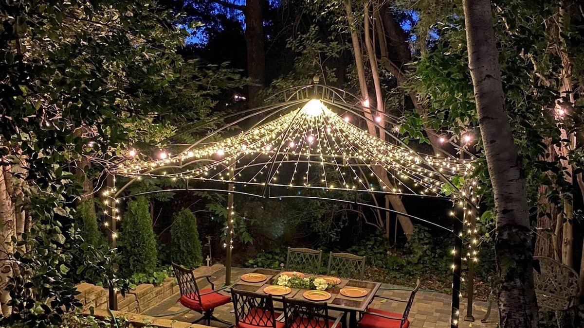 Carmichael House | Beautiful Home with Redwood Garden