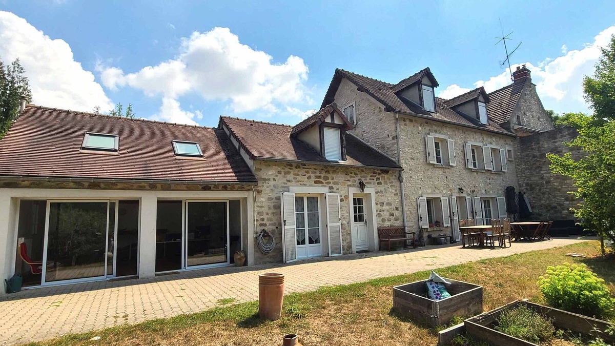 Rozet-Saint-Albin House | Beautiful house and large garden 100km from Paris