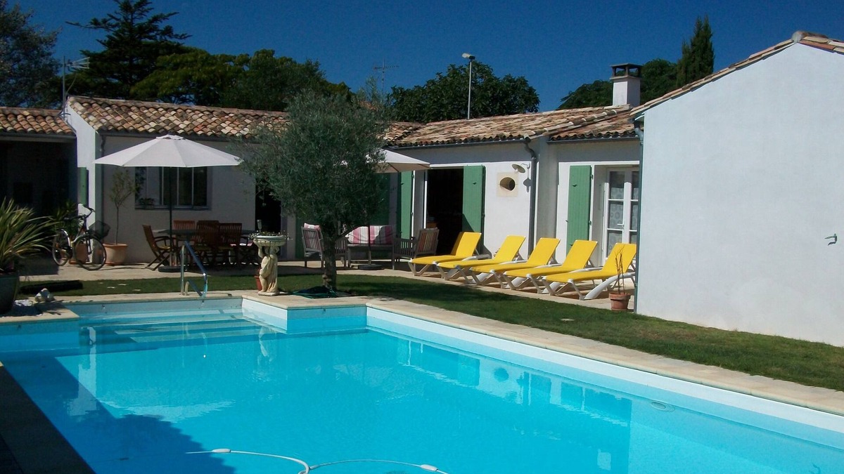 Sainte-Marie-de-Re Villa | Beautiful house, well located and well equipped for a pleasant vacation.