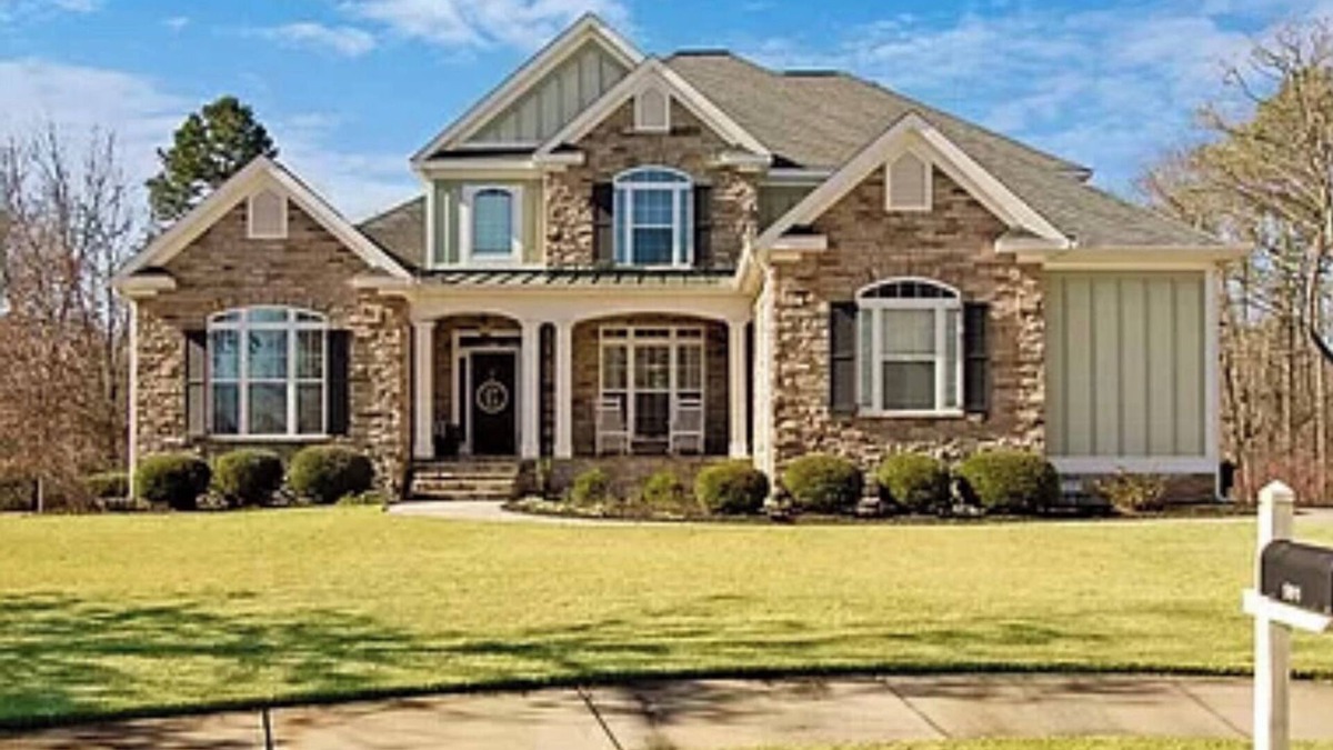 Gracewood House | Beautiful House available for Masters Rental