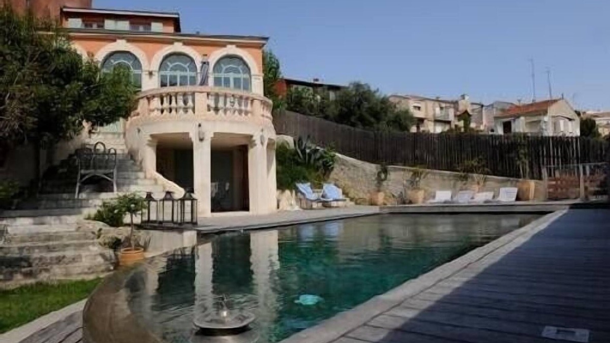 Bompard Villa | Beautiful house between sea and hill with garden and pool in Marseille