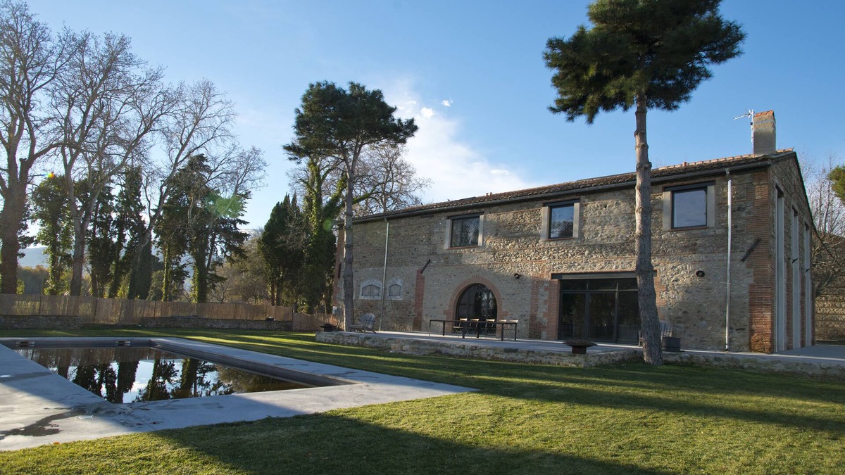 Palau-del-Vidre House | Beautiful house between vineyards and orchards