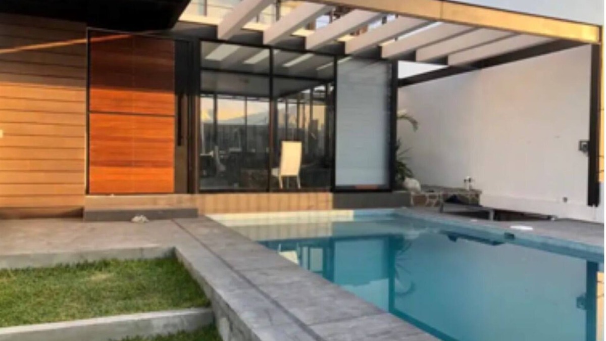 Jojutla House | Beautiful House in Tequesquitengon