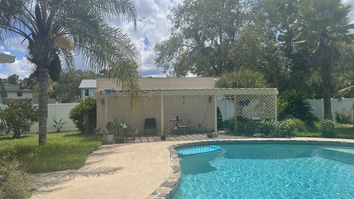 Westside House | Beautiful House in Jacksonville with Heated Pool