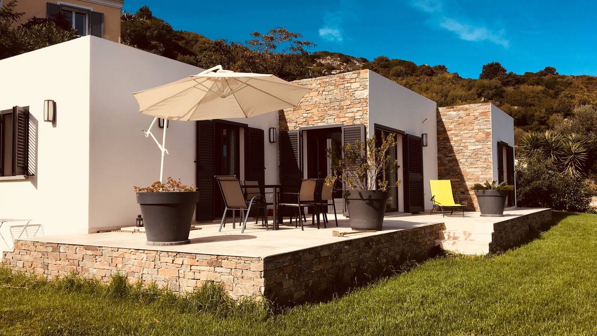 Cardo Villa | Beautiful house with garden, swimming pool and private parking, sea and mountain views