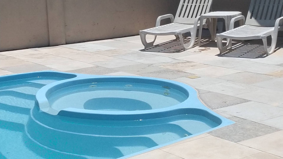 Camburi House | Beautiful house with pool and barbecue