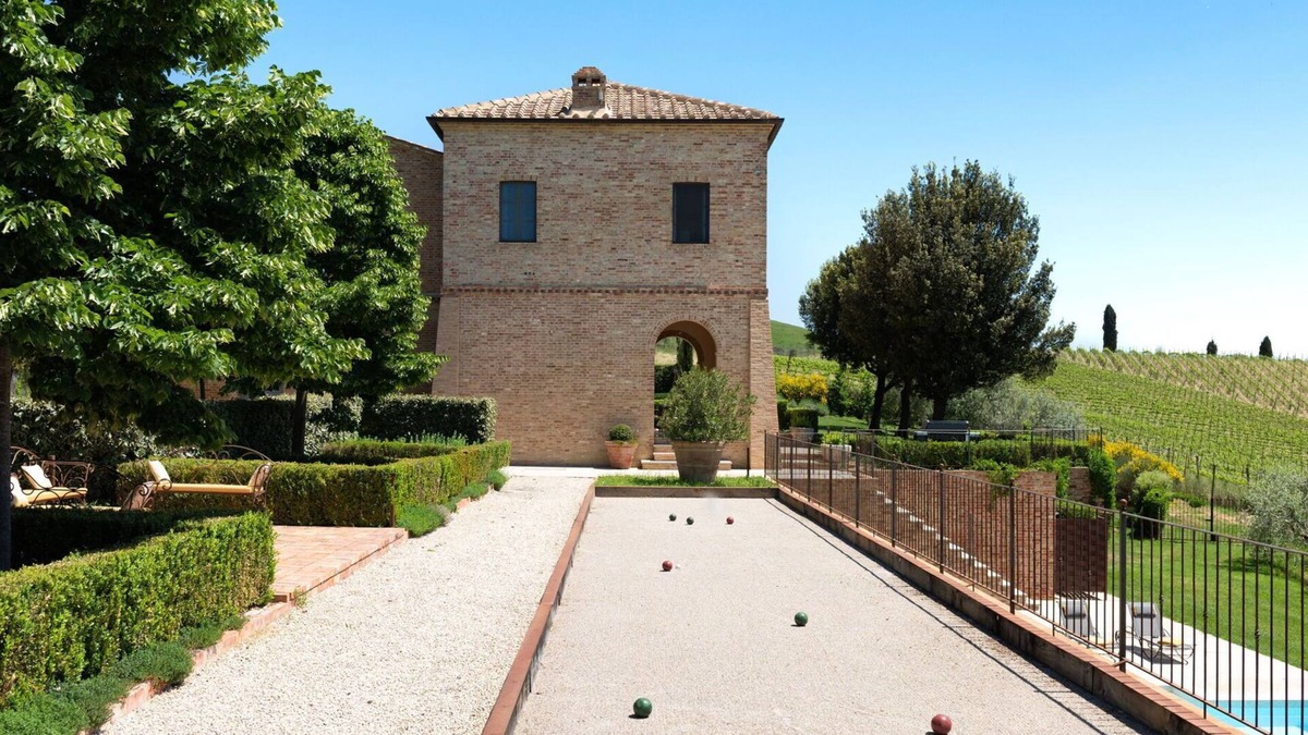 San Giovanni d'Asso Villa | Beautiful private villa with A/C, private pool, WIFI, TV, patio, panoramic view, close to Montalcino