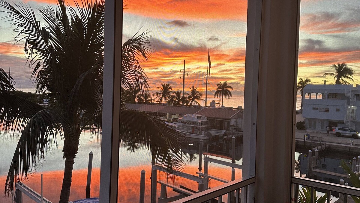 Islamorada Condo | Beautiful 'Keysey' Condo in Bay Harbour Gated Community 24-0169