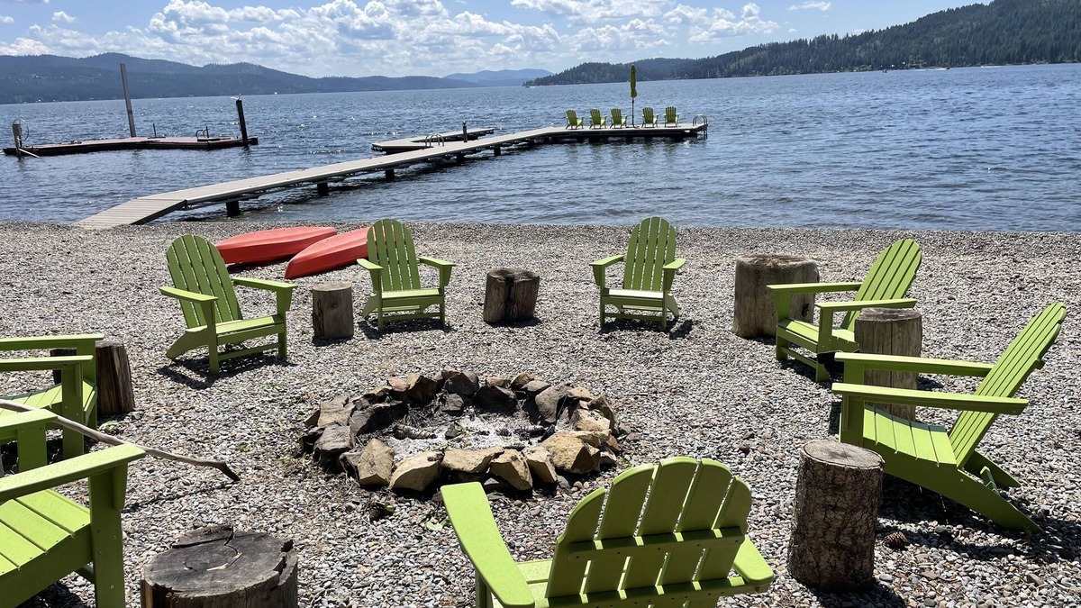 Coeur d'Alene House | Beautiful Lake Coeur d' Alene Waterfront in Driftwood Bay