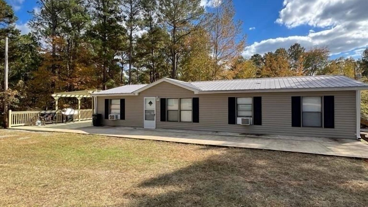 New Site House | Beautiful Lake House- Cozy and Peaceful place.