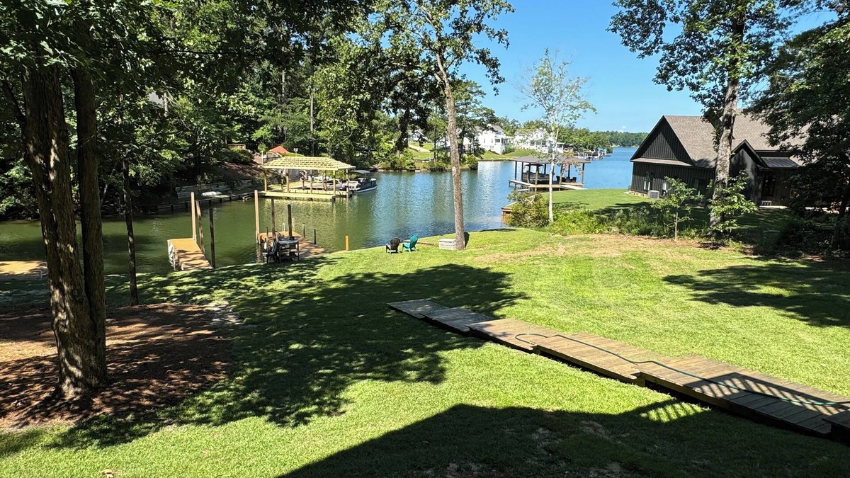 Dadeville House | Beautiful lake space, privacy, canoe, kayaks, sunsets