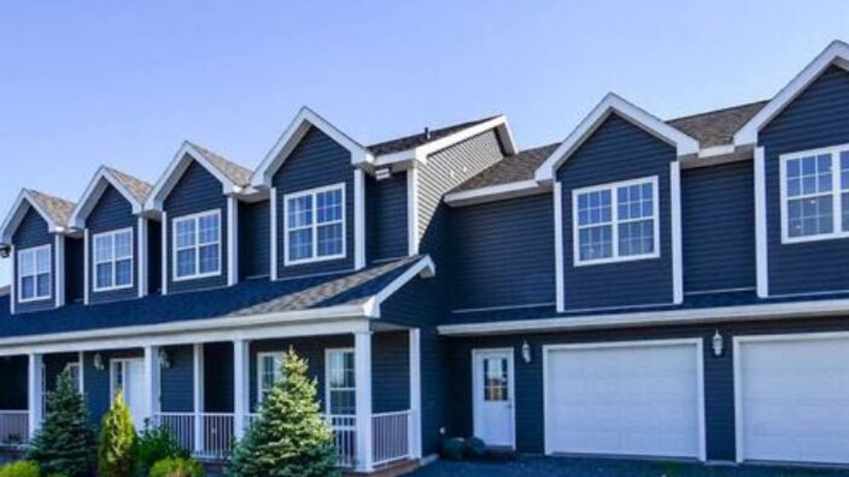 Peggy's Cove House | Beautiful Lakefront Home Near Peggy’s Cove