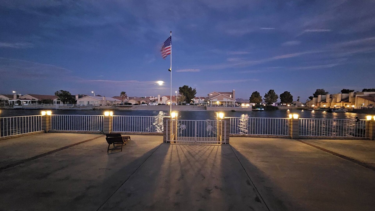 Silver Lakes Country Club House | Beautiful LAKEFRONT home in Mojave Desert within Silver Lakes Country Club