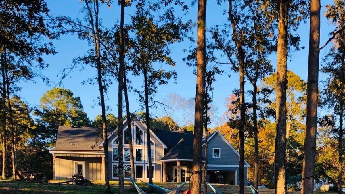 Hemphill House | BEAUTIFUL LAKEFRONT HOME ON TOLEDO BEND WITH DOCK! HIGH-SPEED WI-FI!
