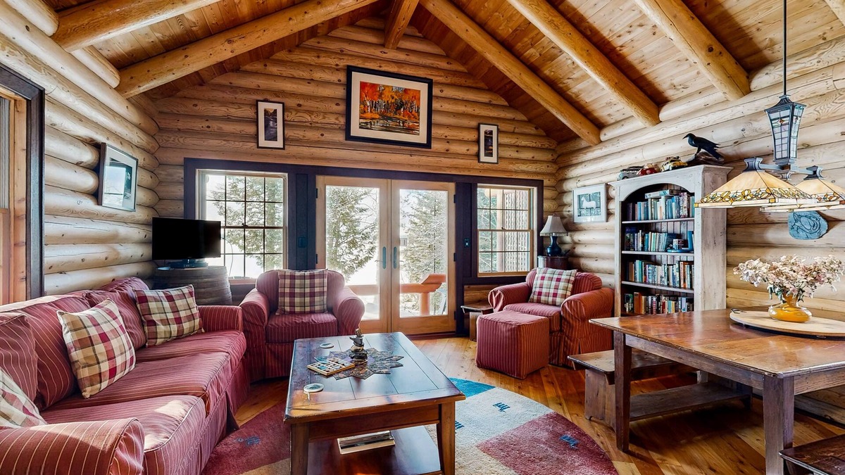 Greenville Cabin | Beautiful lakefront home with views, deck, swimming dock, 2 kayaks & firepit