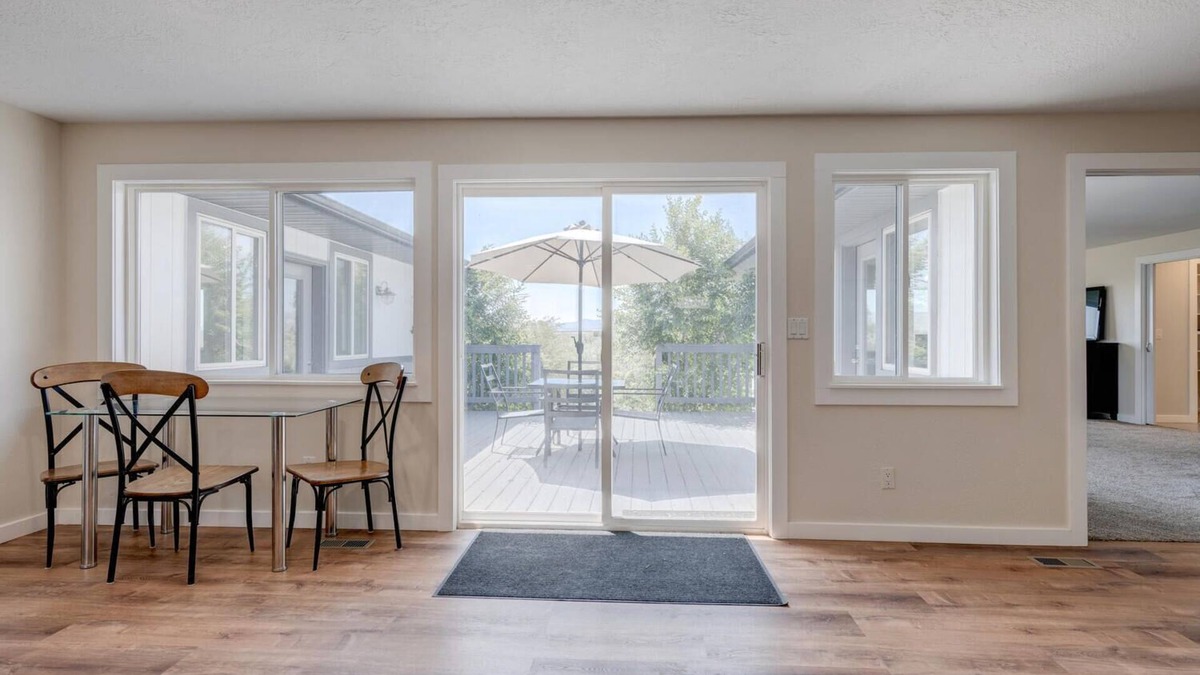 Canyon County House | Beautiful Large Home on 2.4 Acres next to the Snake River