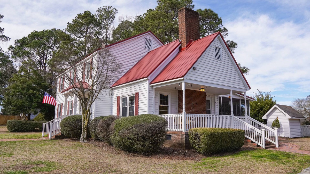 Snow Hill House | Beautiful, large home for family or friend gatherings!