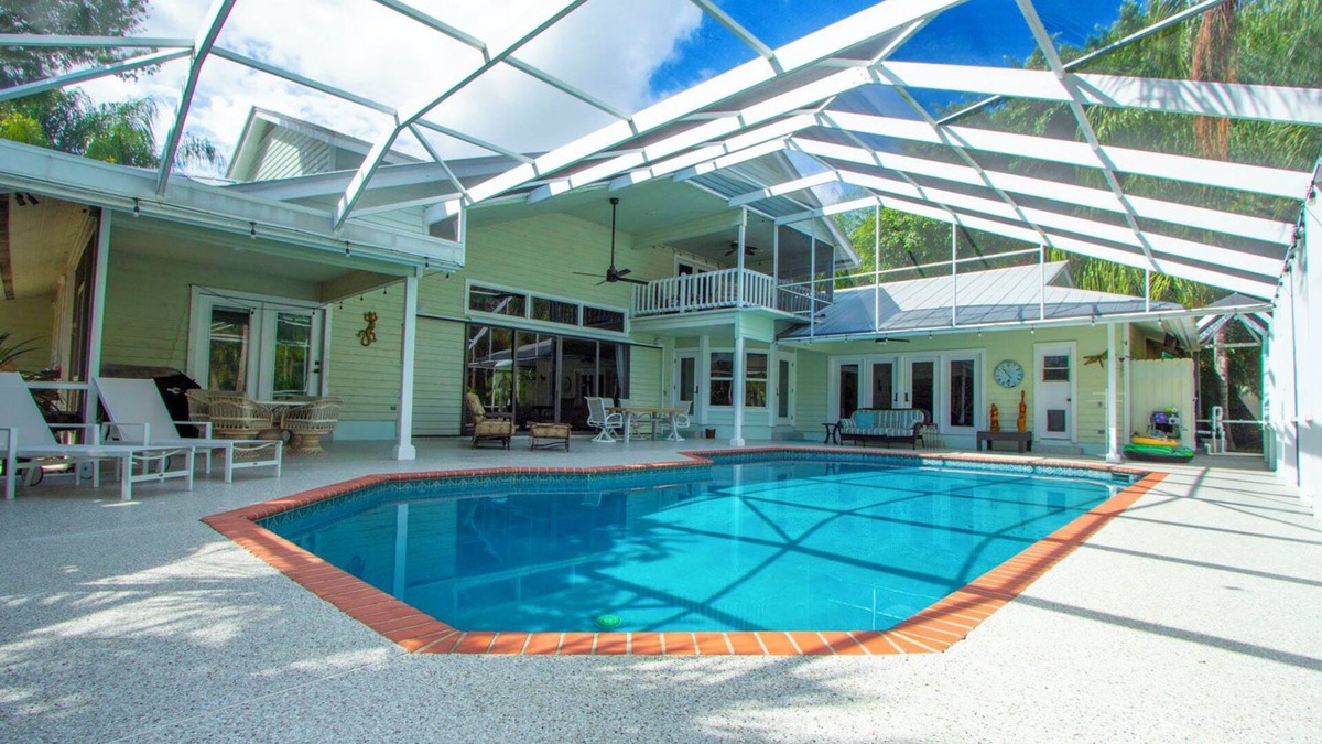 Jensen Beach House | Beautiful Large Pool Home on 1 Acre. 6 Bedrooms/4 Baths, Pet Friendly