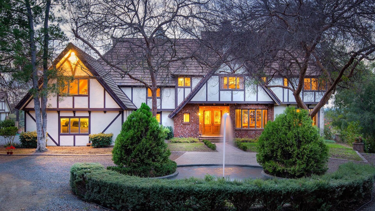 Valley Center House | Beautiful Large Tudor Home on 35 peaceful acres