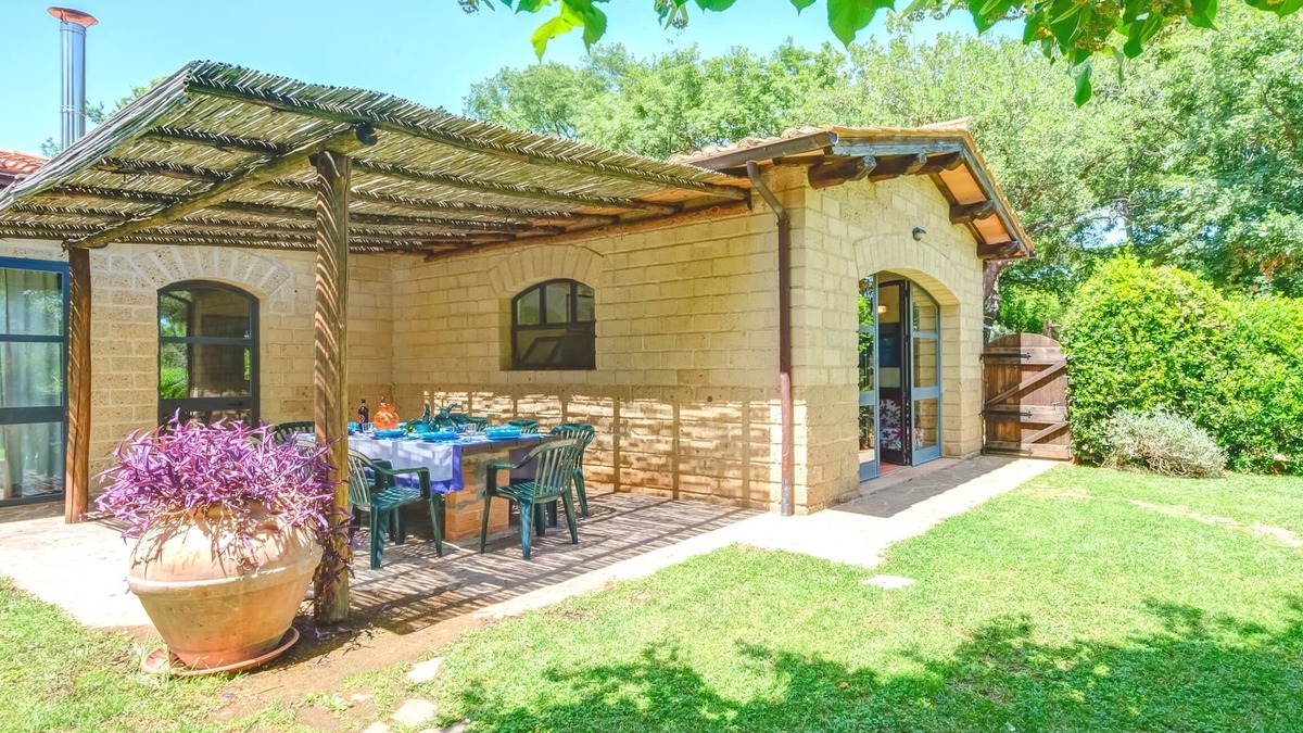 Pescia Fiorentina Villa | Beautiful, large villa in the Tuscan countryside, near the seacost