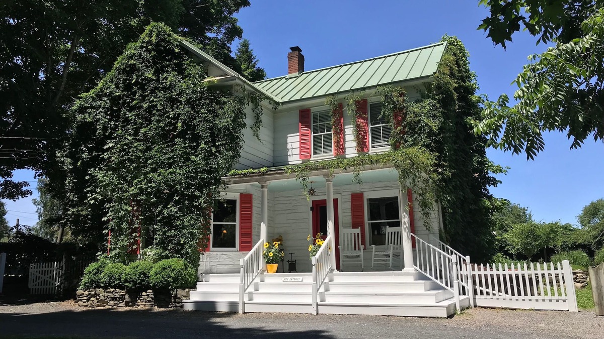 Clintondale House | Beautiful Liberty View Farm House Beyond Organic!