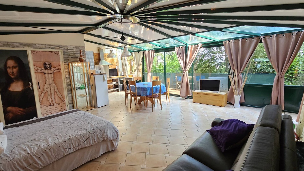 Meulan-en-Yvelines Apartment | Beautiful loft for 4 with large terrace