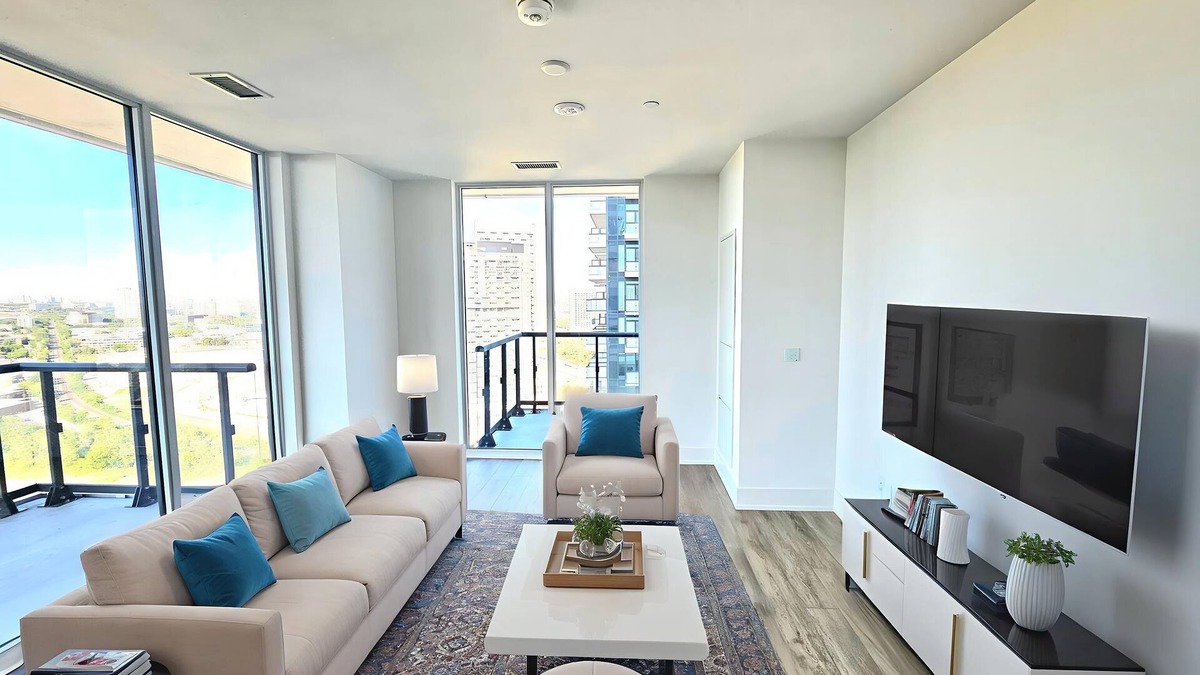 North York Condo | Beautiful Location & View Central Toronto 2Bed 2Bath with Parking - New Building