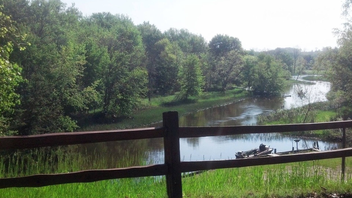 Manistee Cabin | Beautiful Lodge on the Big Manistee River, with cabins for extended family.